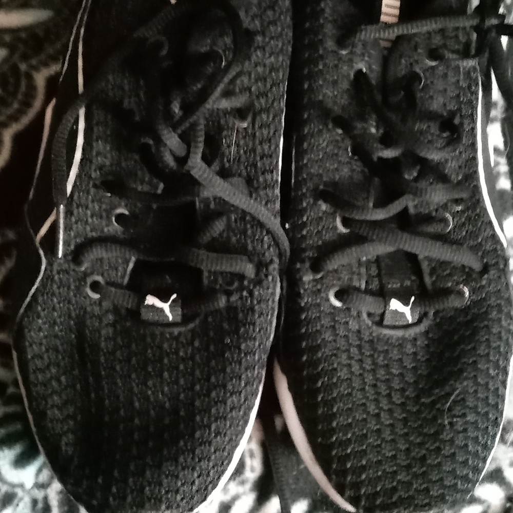 Puma Sneakers sz 8